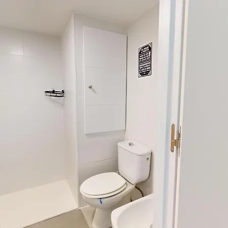 Apartment 30m2 ,vue Sur Et Piscine, Commerce Roses